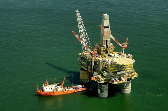 Prima exploatare offshore vinovat de înaltă trădare platforma petrolieră legea off shore