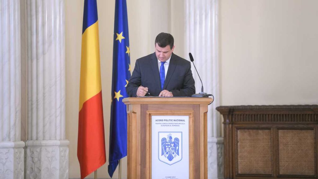 PMP a semnat moțiunea de cenzură (PMP) cere parlamentarilor Opoziţiei să susţină rediscutarea şi adoptarea în Parlament a proiectului de lege privind alegerea primarilor în două tururi de scrutin pregătiți pentru prezidențiale vot anticipat