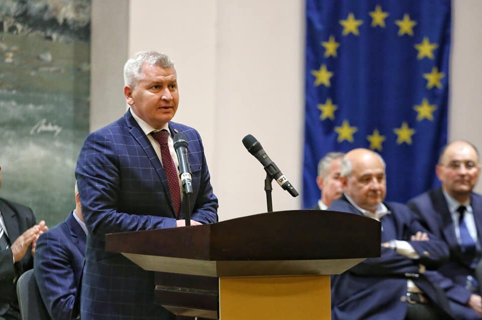 fără contracte cu statul Închisoare pe viață pentru ucigașii de polițiști