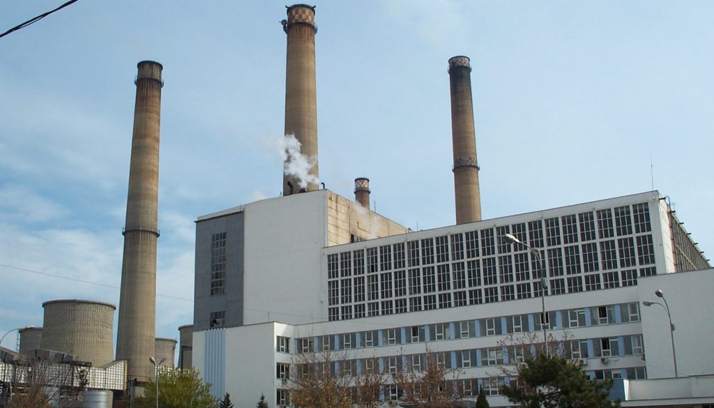 Cum de au ajuns românii din marile orașe să se spele la lighean, ca pe vremea lui Ceaușescu? De ce nu s-a investit în rețeaua de termoficare