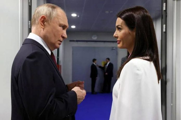 putin-si-gutul-fb